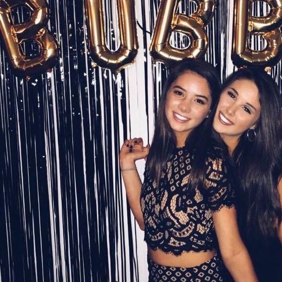 Meet your Posher, Courtney - Picture 1 of 1